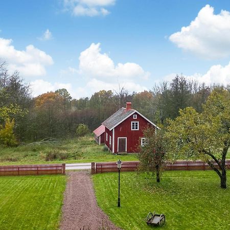 Awesome Home In Oedeshoeg With Wifi Екстер'єр фото