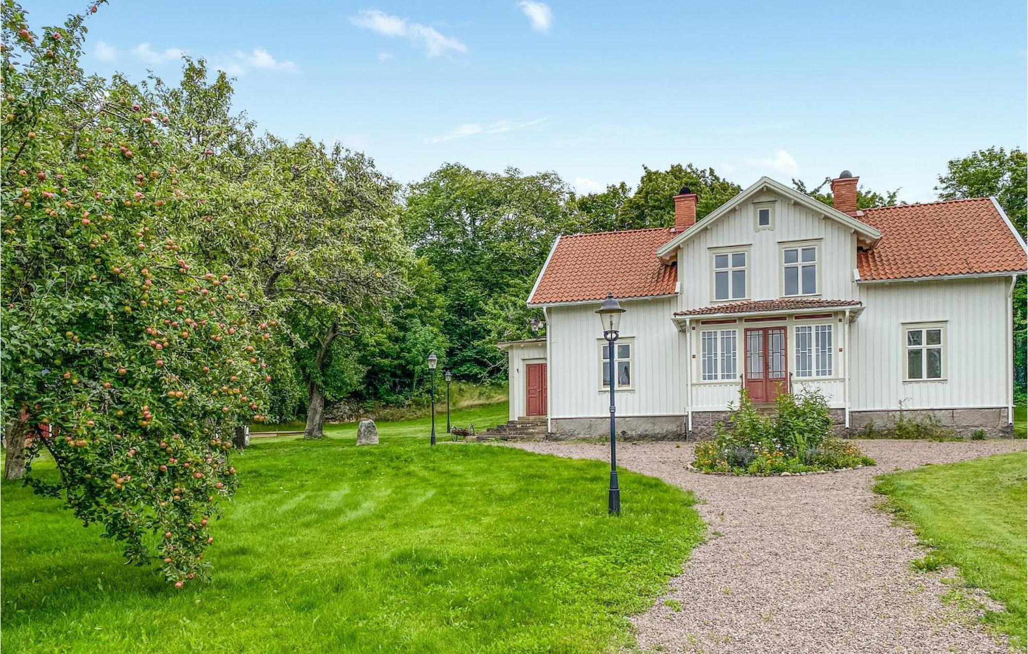 Awesome Home In Oedeshoeg With Wifi Екстер'єр фото